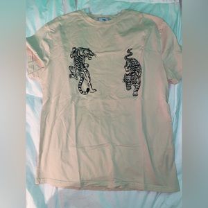 Adika graphic t-shirt